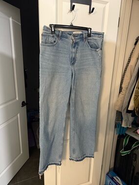 Abercrombie & Fitch Light Blue Straight-Leg Women's Jeans